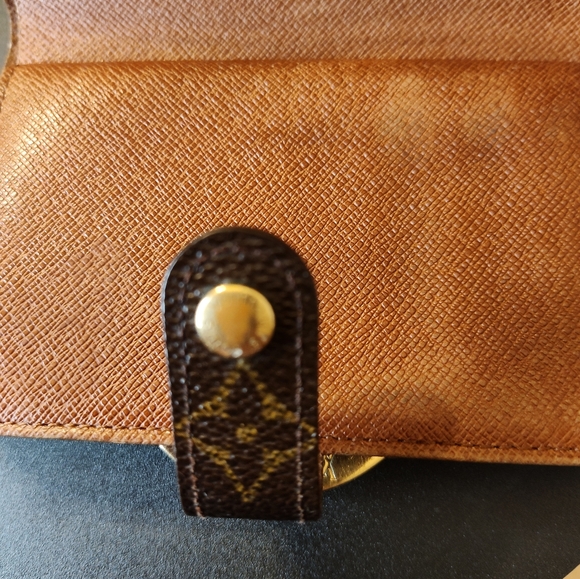 Louis Vuitton mono kiss lock wallet - Picture 7 of 8